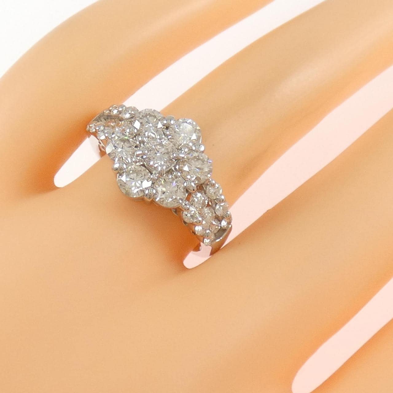 PT900 フラワー ダイヤモンド リング 2.00CT