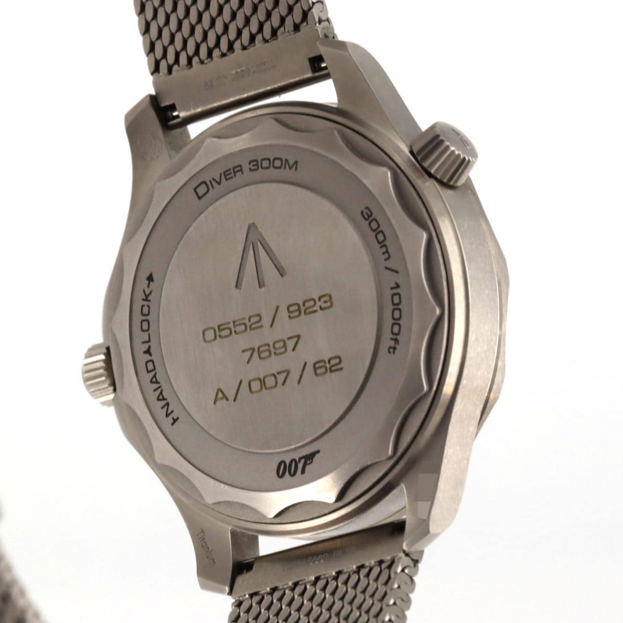 オメガ シーマスターダイバー300M･007エディション TI 210.90.42.20.01.001 TI 自動巻