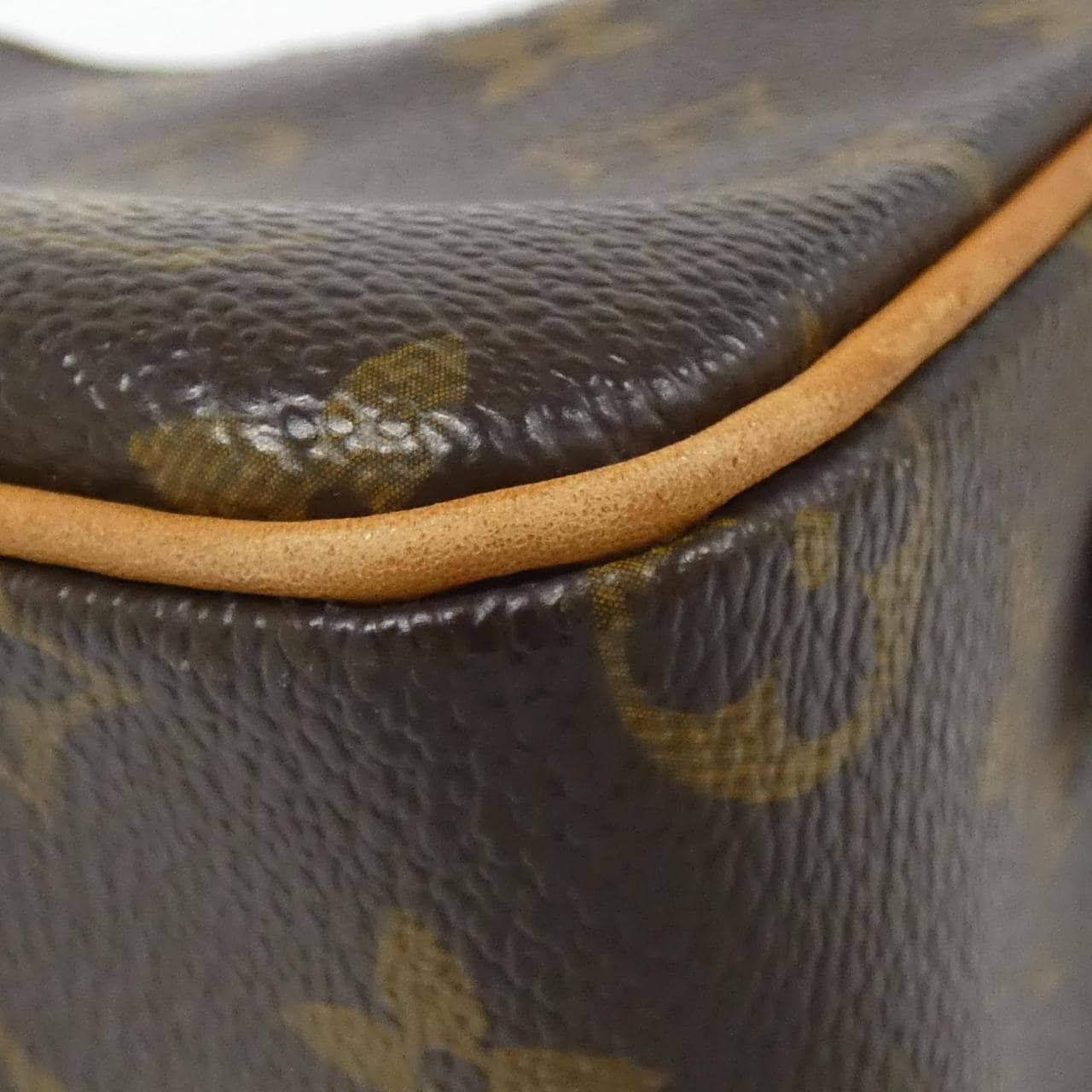 ルイヴィトン モノグラム ヴィバ シテ MM M51164 ショルダーバッグ