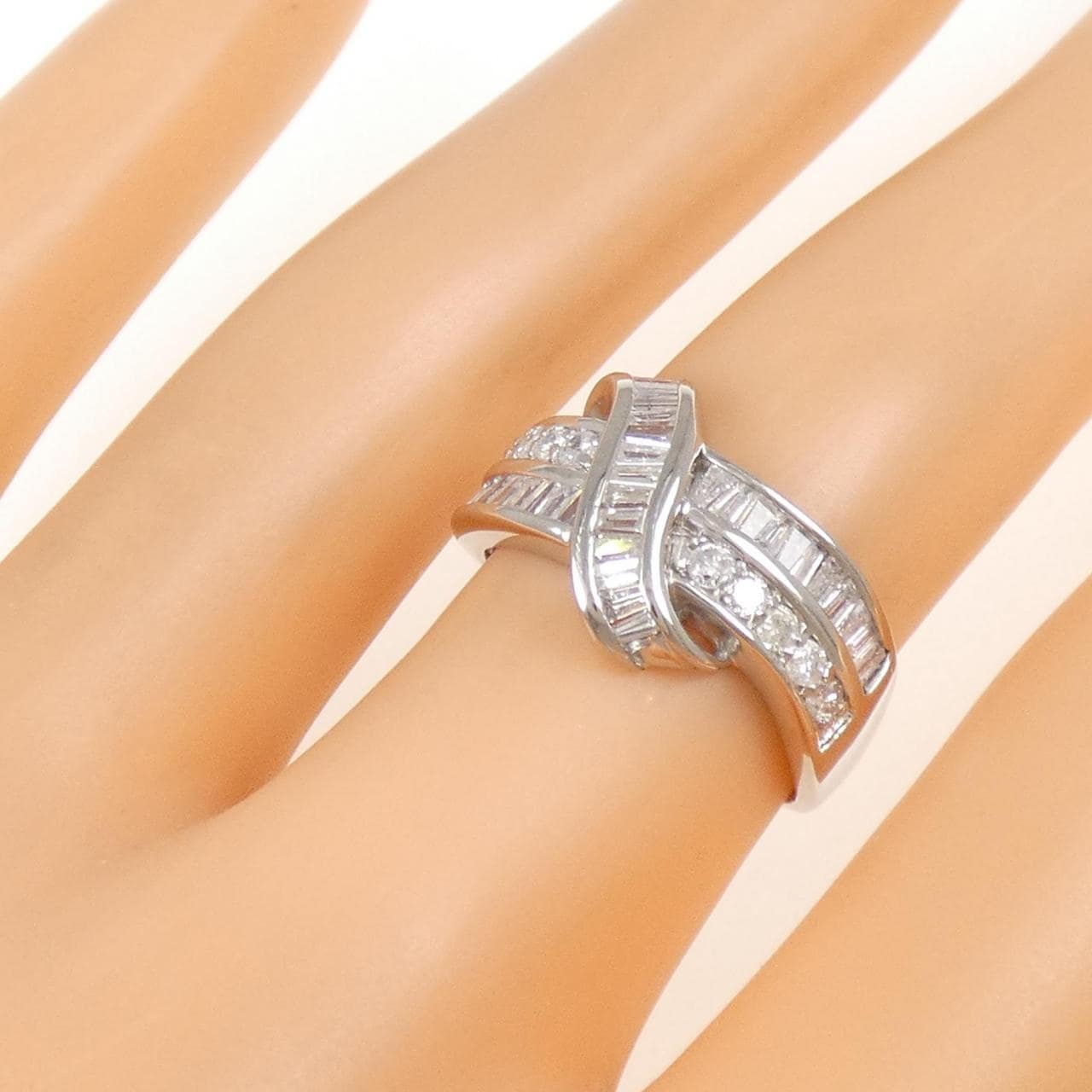 PT900 ダイヤモンド リング 1.00CT