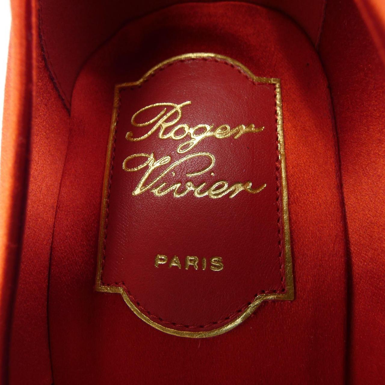 ROGER VIVIER VIVIER 泵