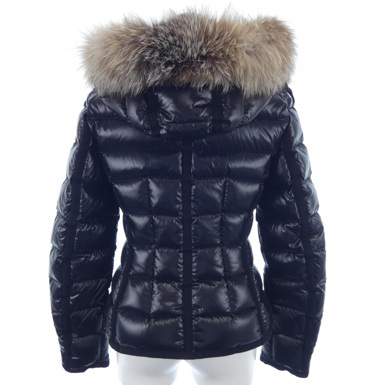 モンクレール MONCLER ダウンジャケット