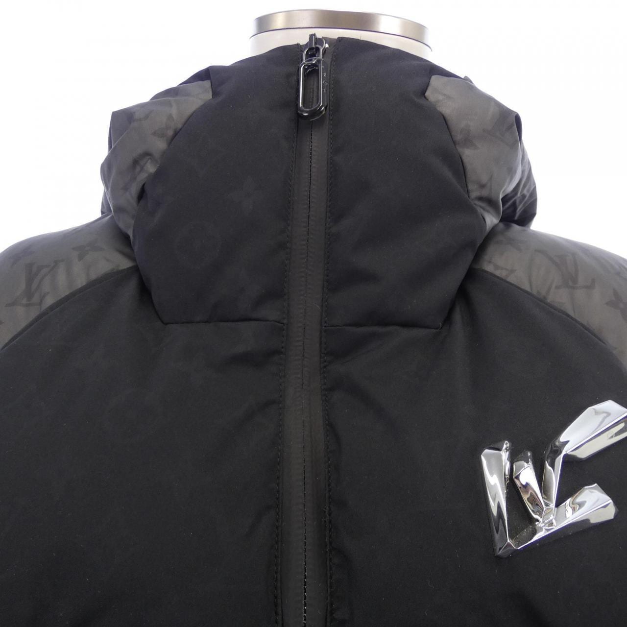 ルイヴィトン LOUIS VUITTON 2054ヒートリアクティブパファ HMB23FI64 ダウンジャケット