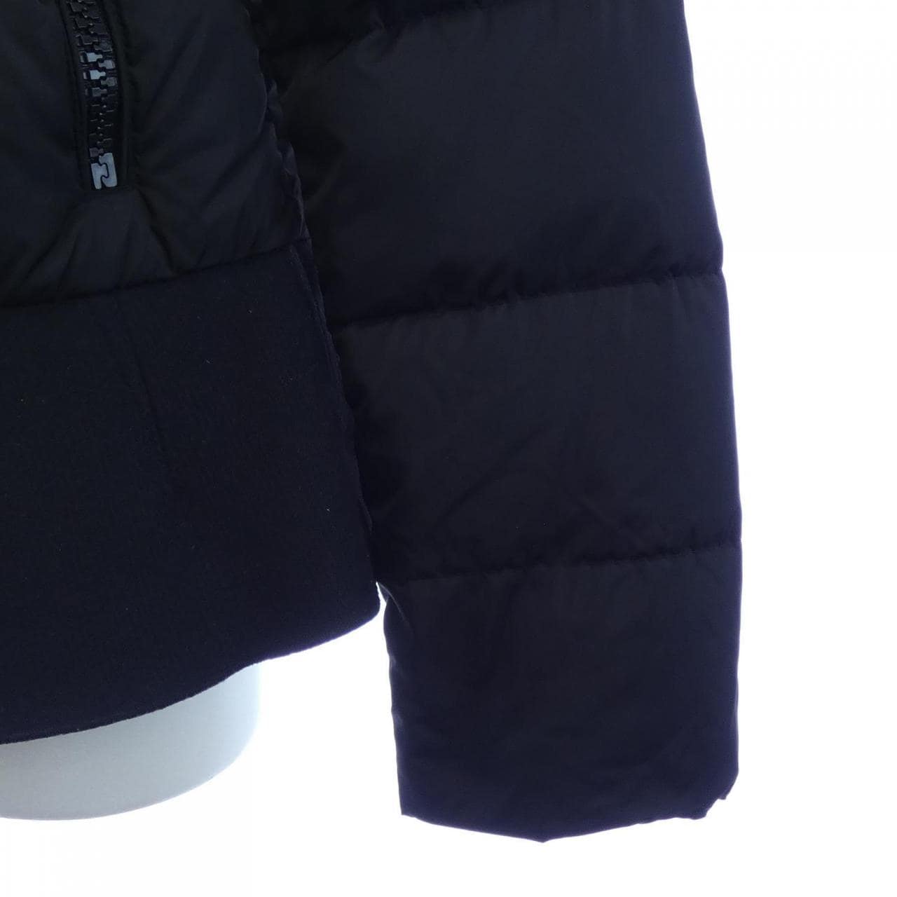 モンクレール MONCLER NESEA ダウンジャケット