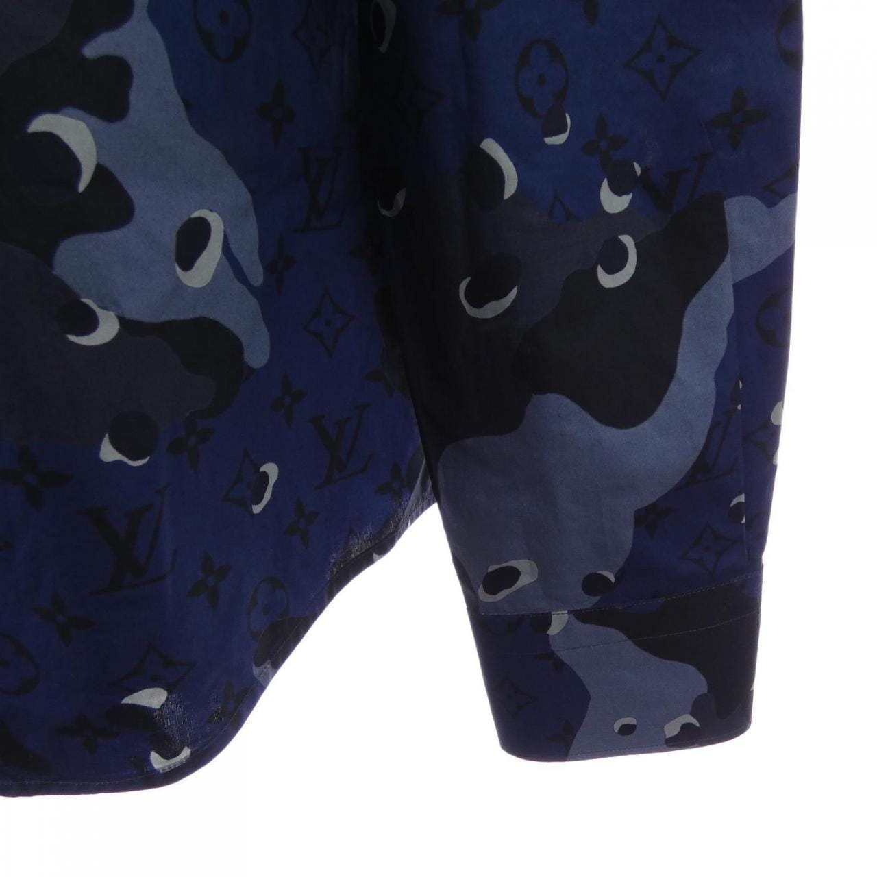 ルイヴィトン LOUIS VUITTON モノグラムカモフラージュDNAオセアン HIS07WTKJ シャツ