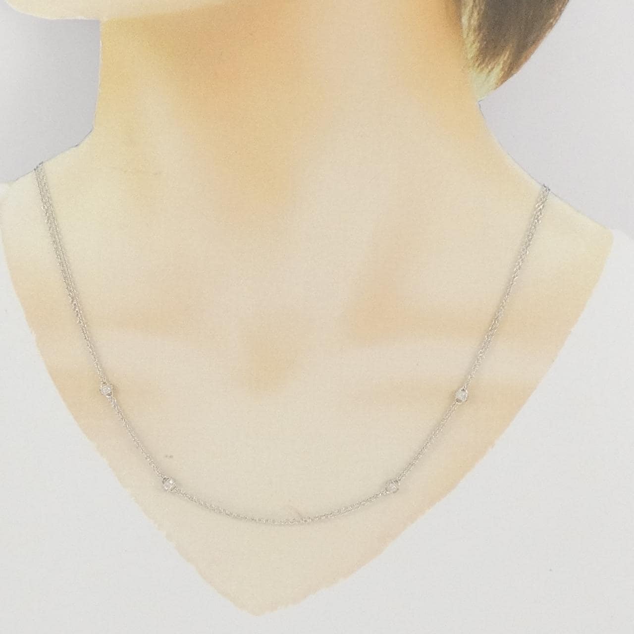 750WG Diamond necklace