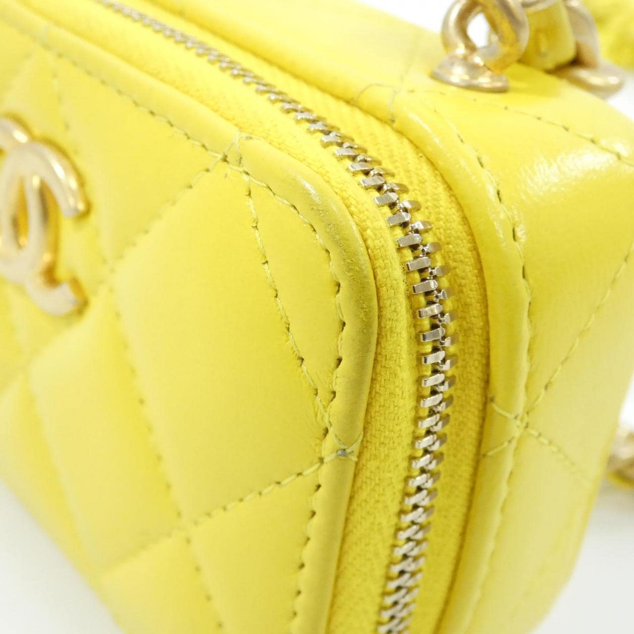 シャネル AP2738 チェーンクラッチ