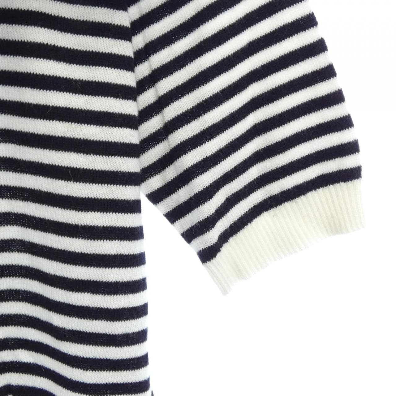 ザニューハウス THE NEWHOUSE トップス