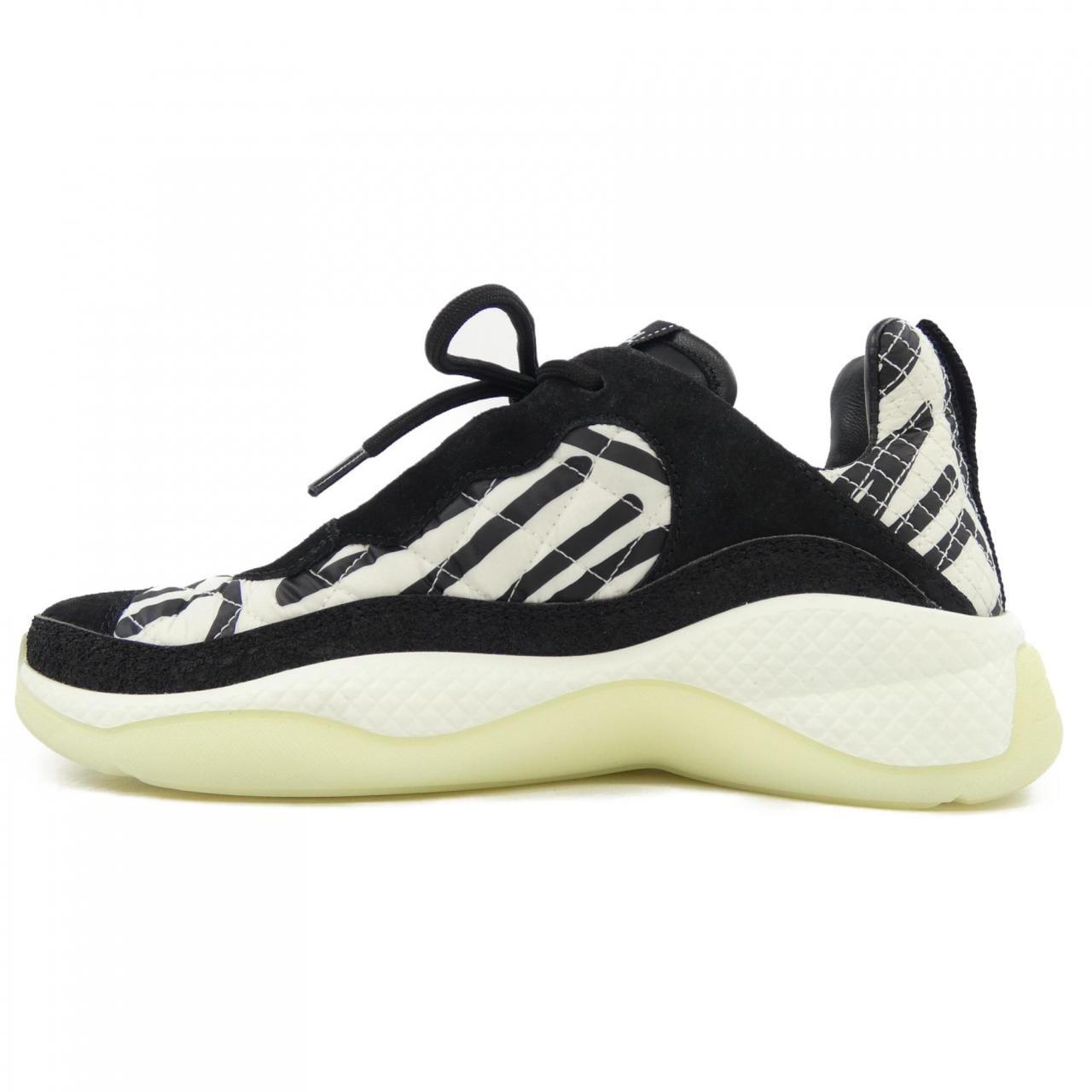 シャネル CHANEL グラフィックロゴ G38290Y55488 スニーカー