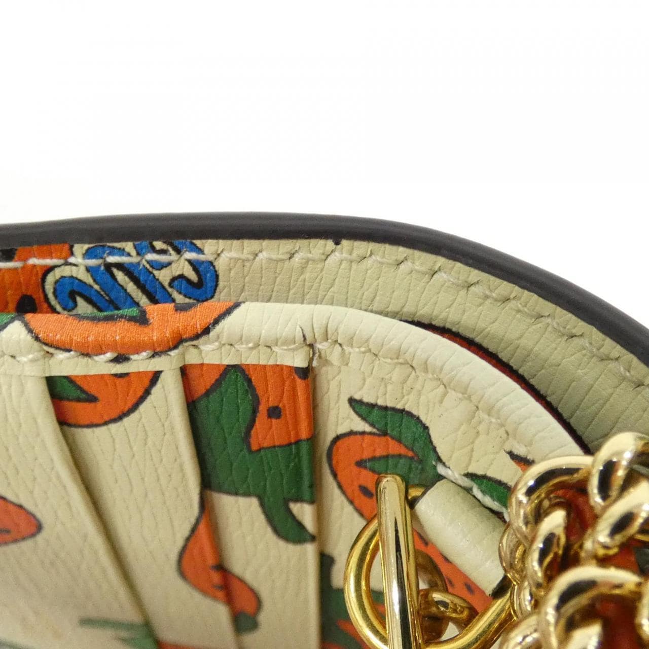 グッチ GUCCI ZUMI 570660 08PAX 財布