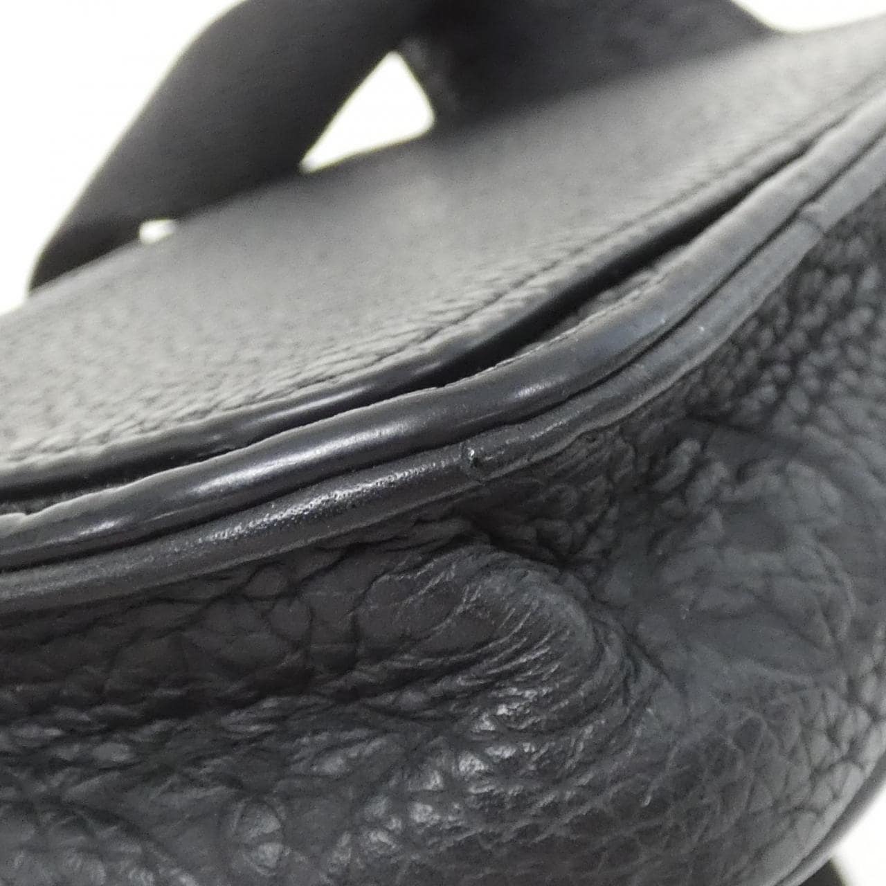 ルイヴィトン トリヨン モノグラム Sロック スリングバッグ M58487 バッグ