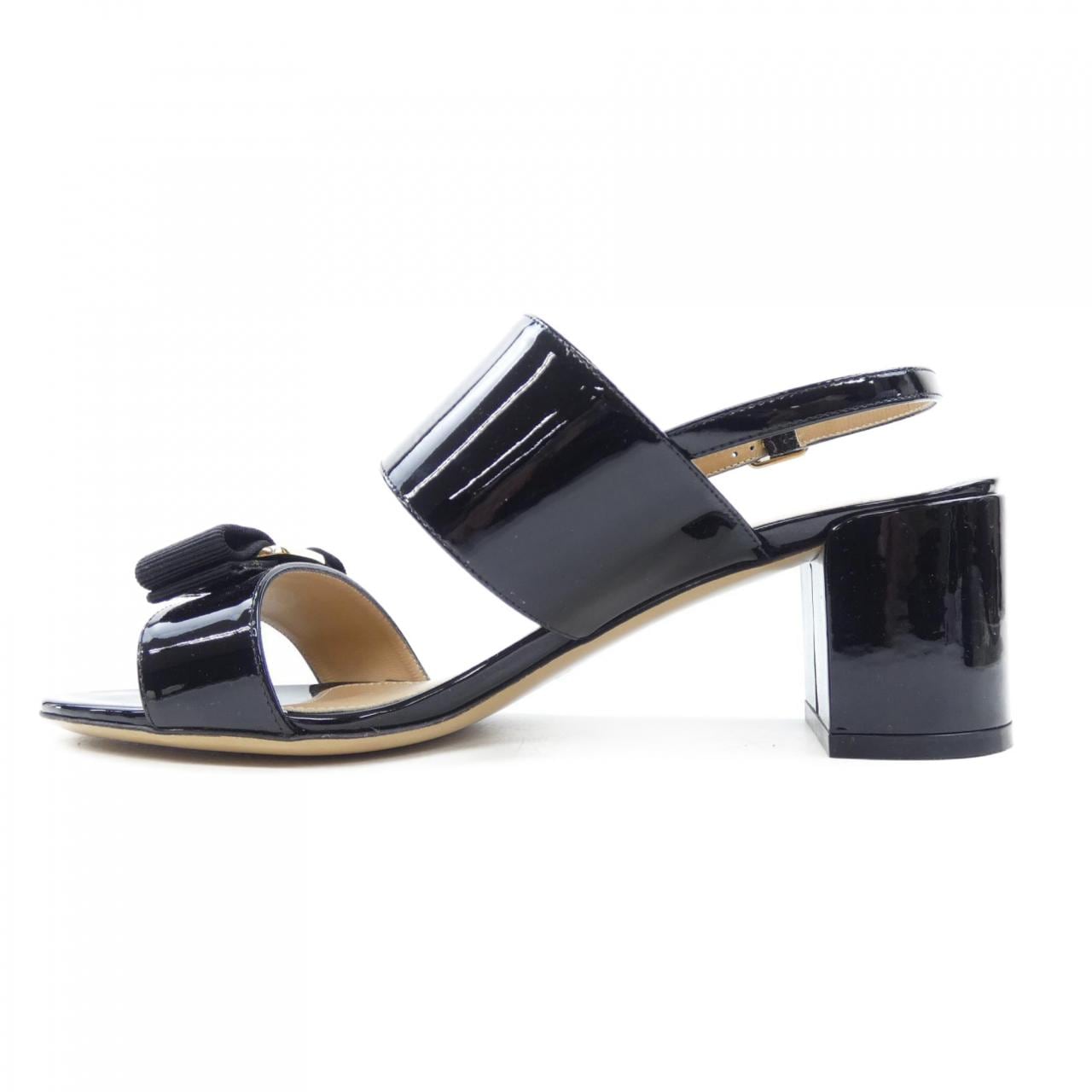 サルヴァトーレフェラガモ SALVATORE FERRAGAMO サンダル