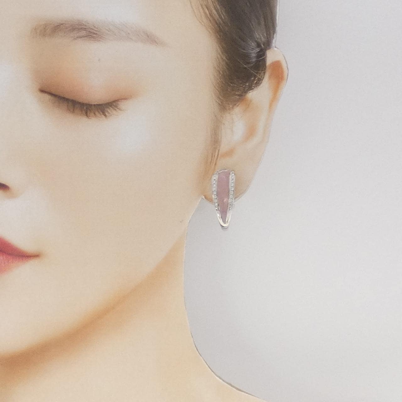 スカヴィア オパール ピアス