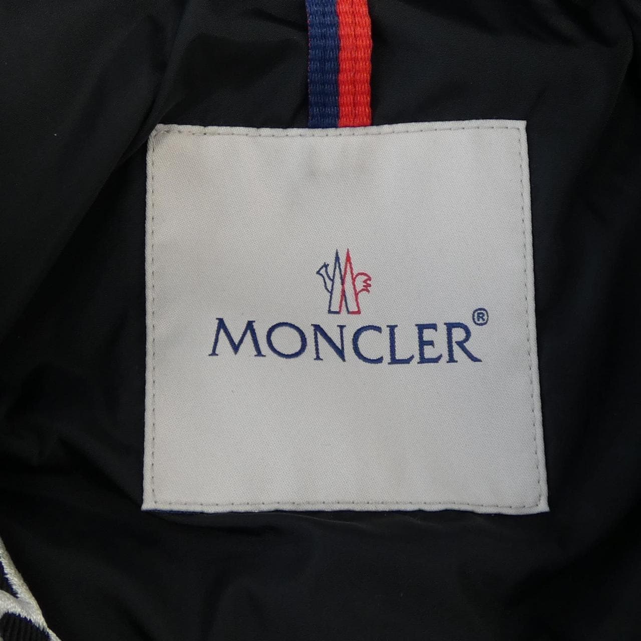 モンクレール MONCLER ダウンジャケット