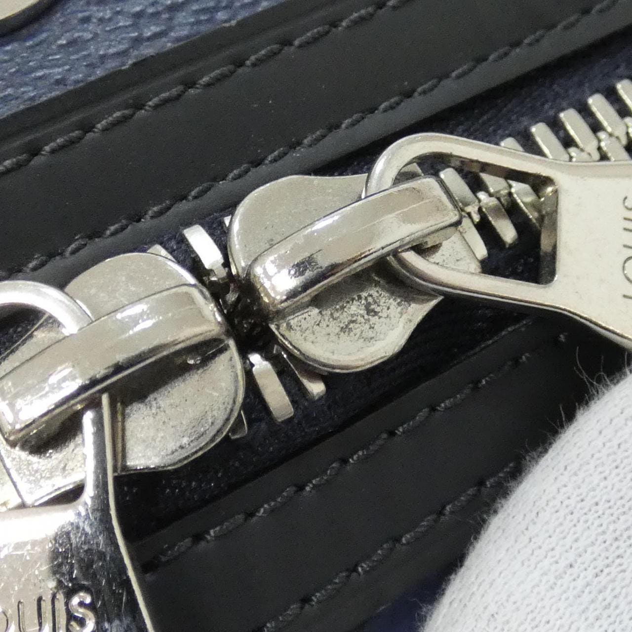 ルイヴィトン ダミエ コバルト カモフラージュ ハンター N41653 ショルダーバッグ