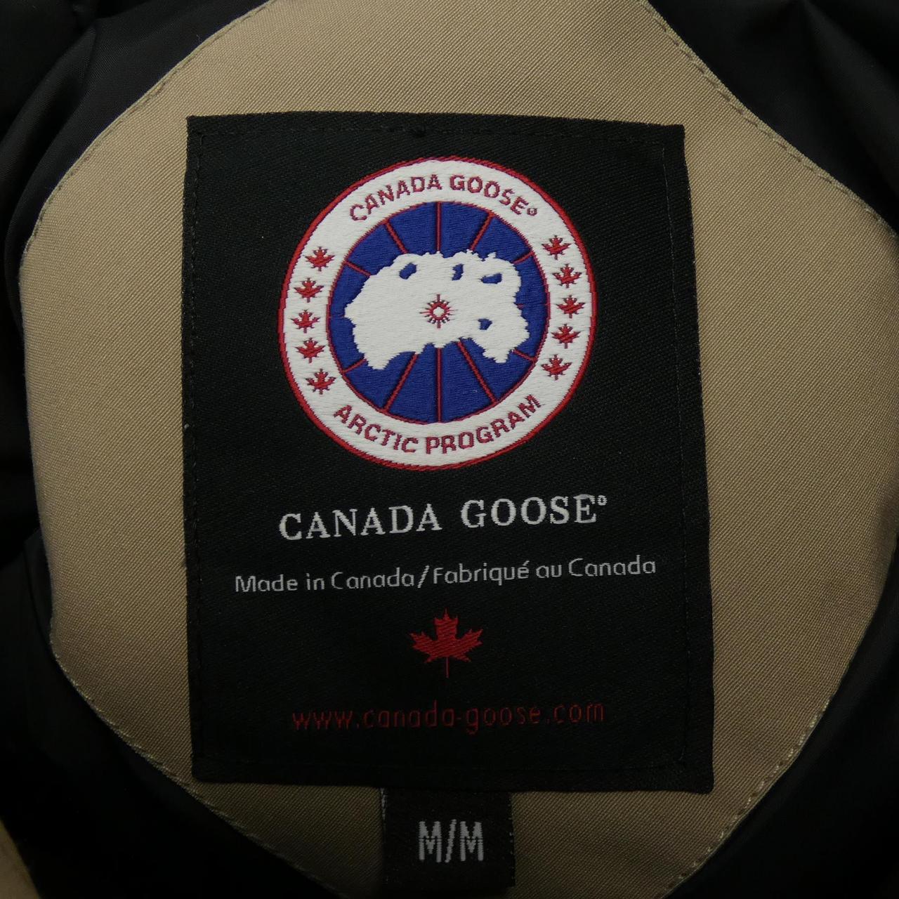 カナダグース CANADA GOOSE ダウンジャケット