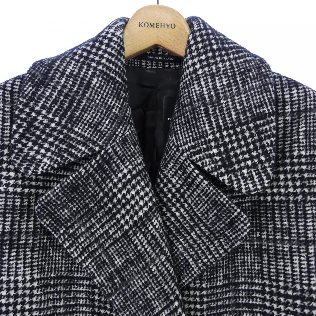 TAGLIATORE coat