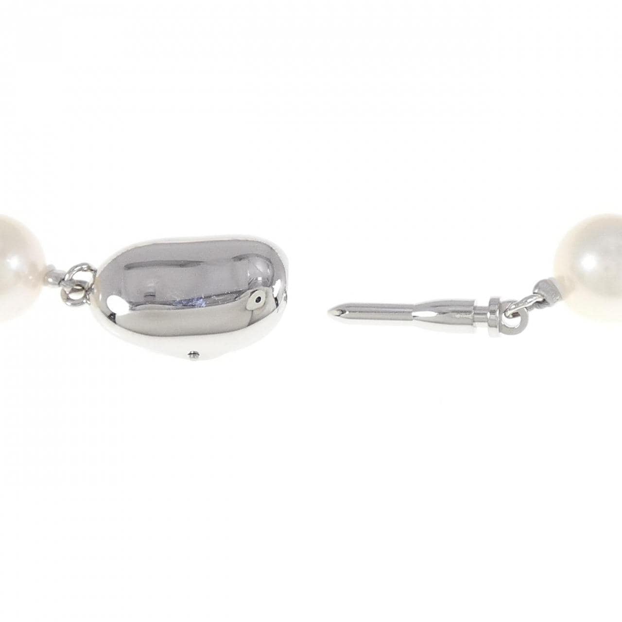 [BRAND NEW] Silver Clasp Akoya Pearl Necklace 8.5-9mm