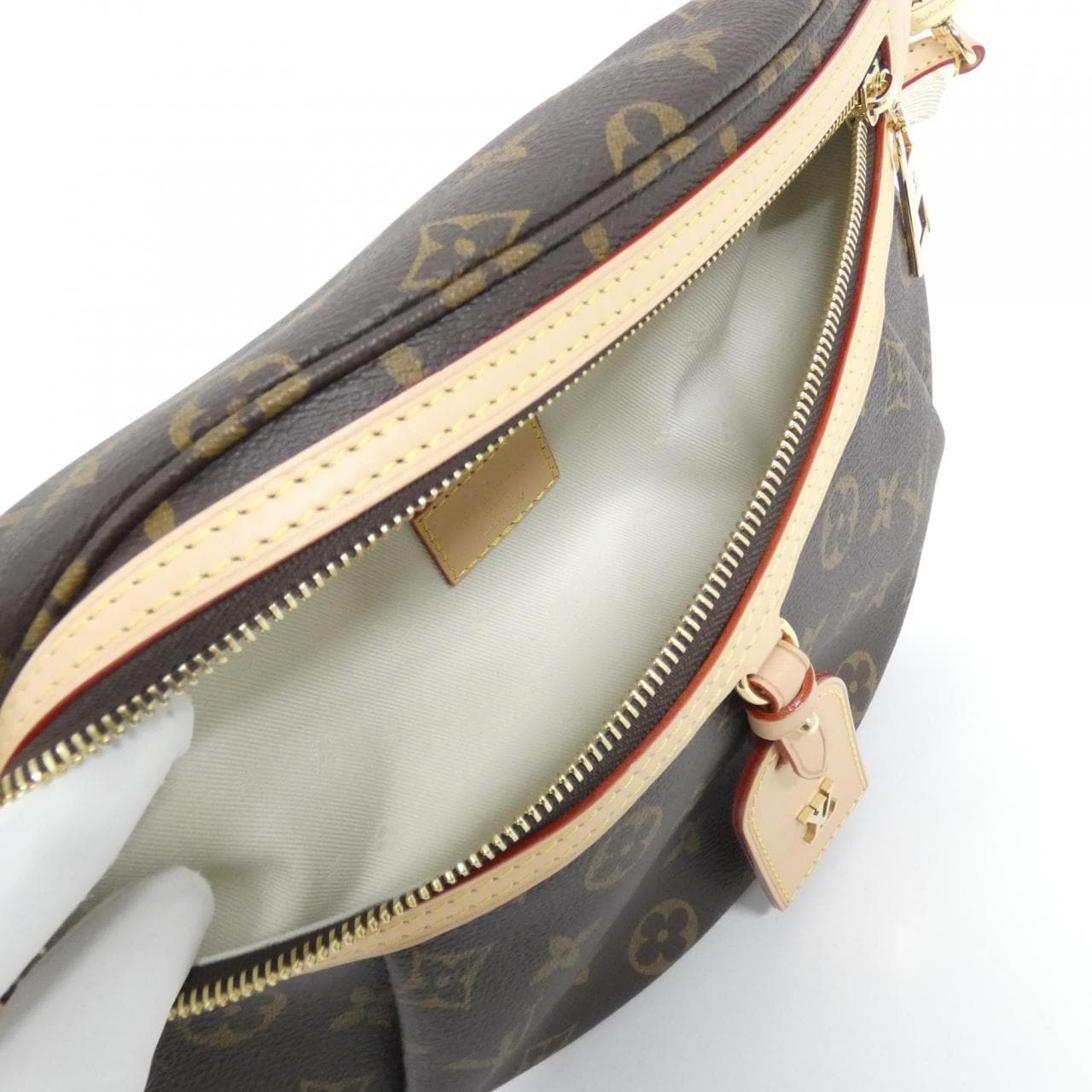 ルイヴィトン モノグラム ハイ ライズ M46784 バッグ