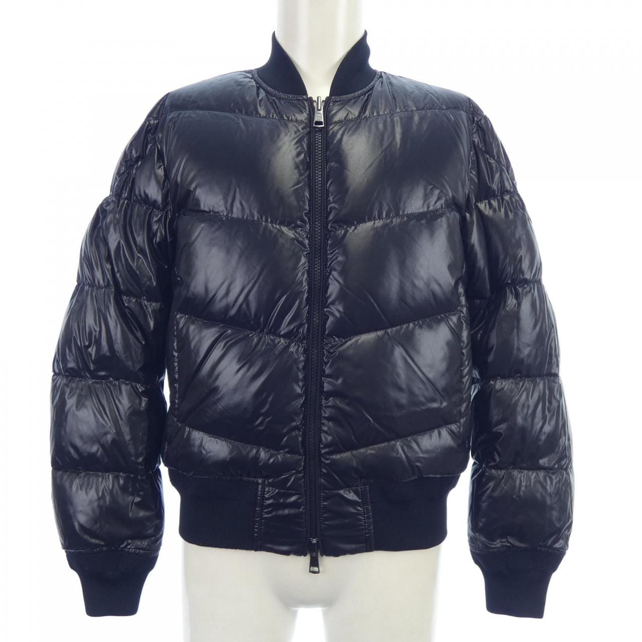 モンクレール MONCLER ダウンジャケット