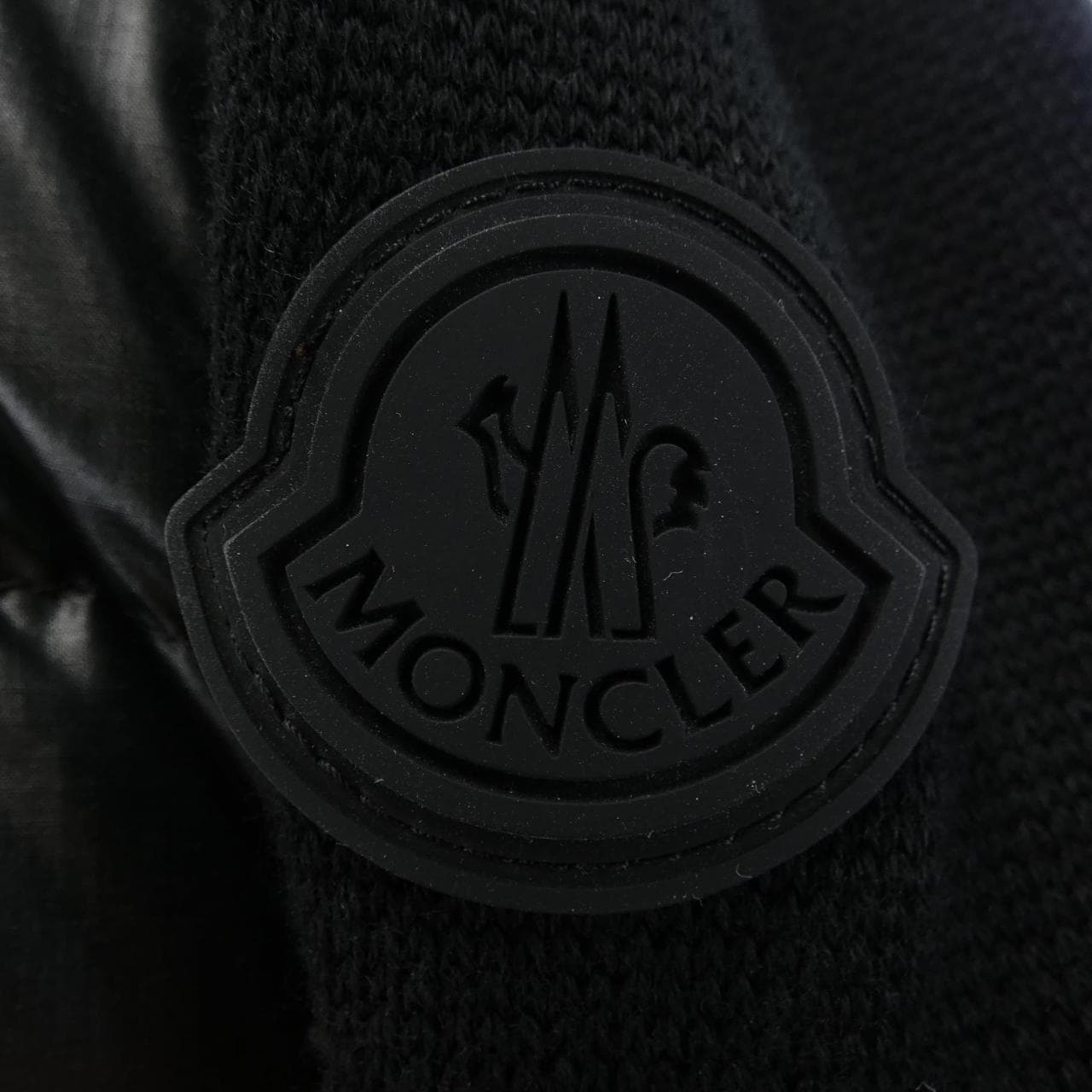 MONCLER蒙克勒羽绒服