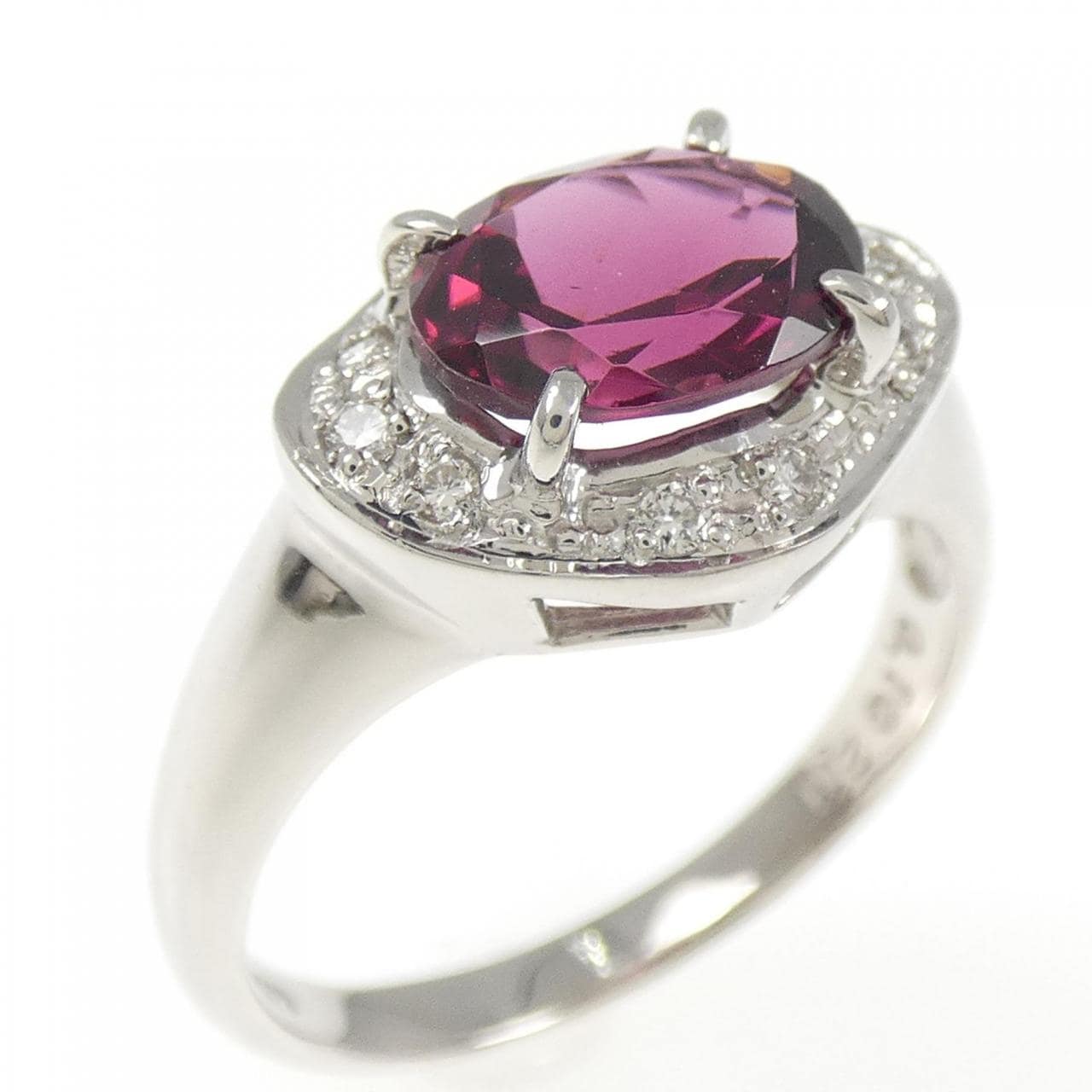PT900 ガーネット リング 2.11CT