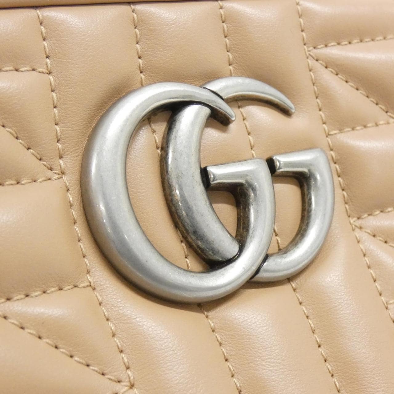 グッチ GG MARMONT 447632 UM8BN ショルダーバッグ