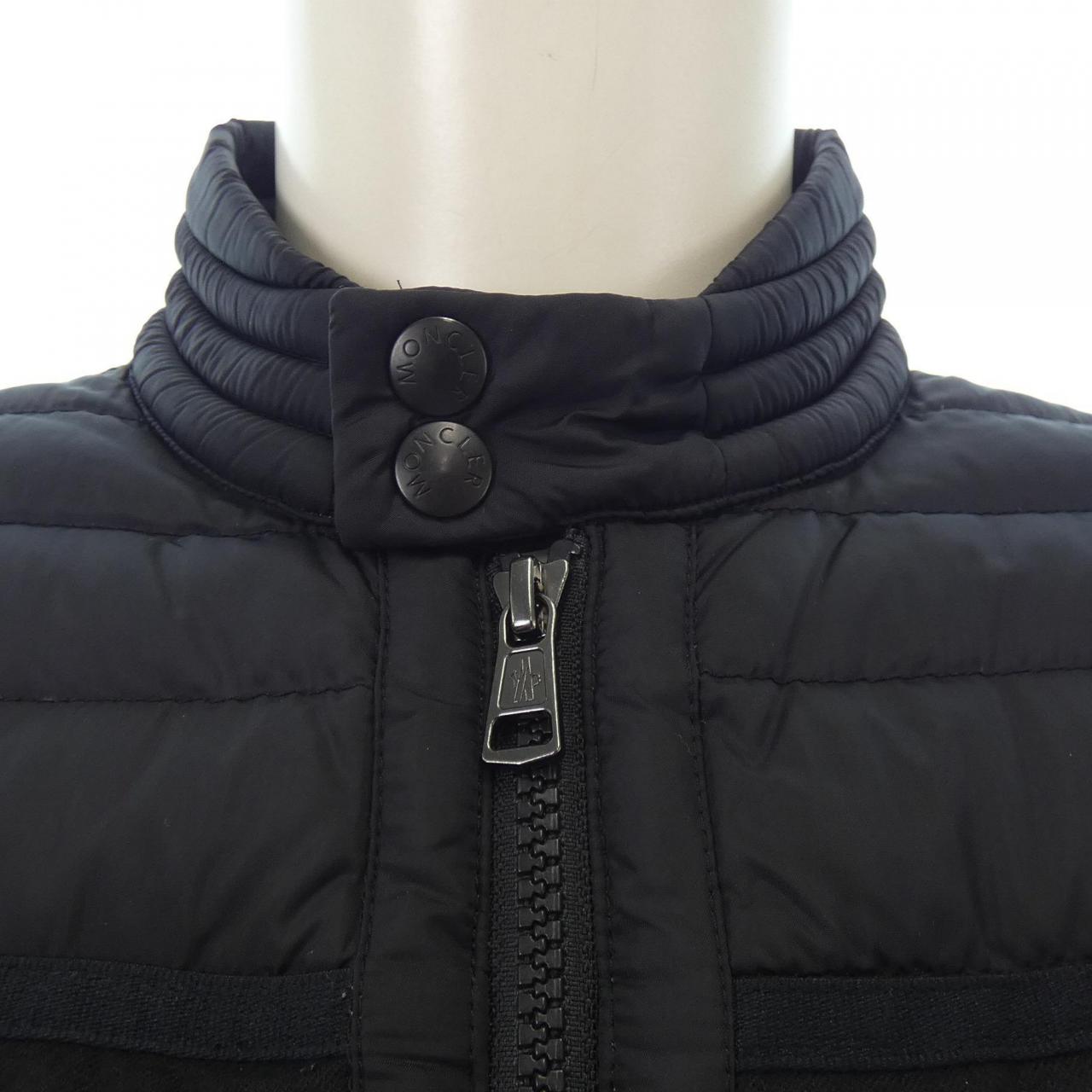 モンクレール MONCLER ダウンジャケット