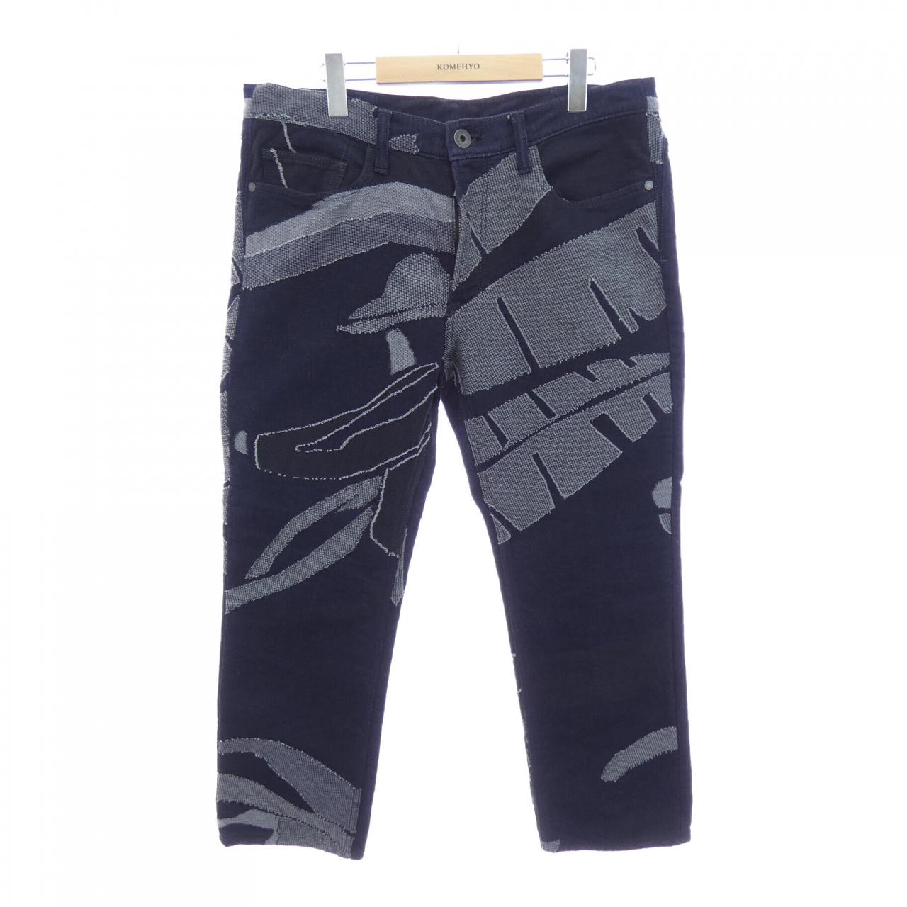 イッセイミヤケメン ISSEY MIYAKE MEN ME51FF110 ジーンズ