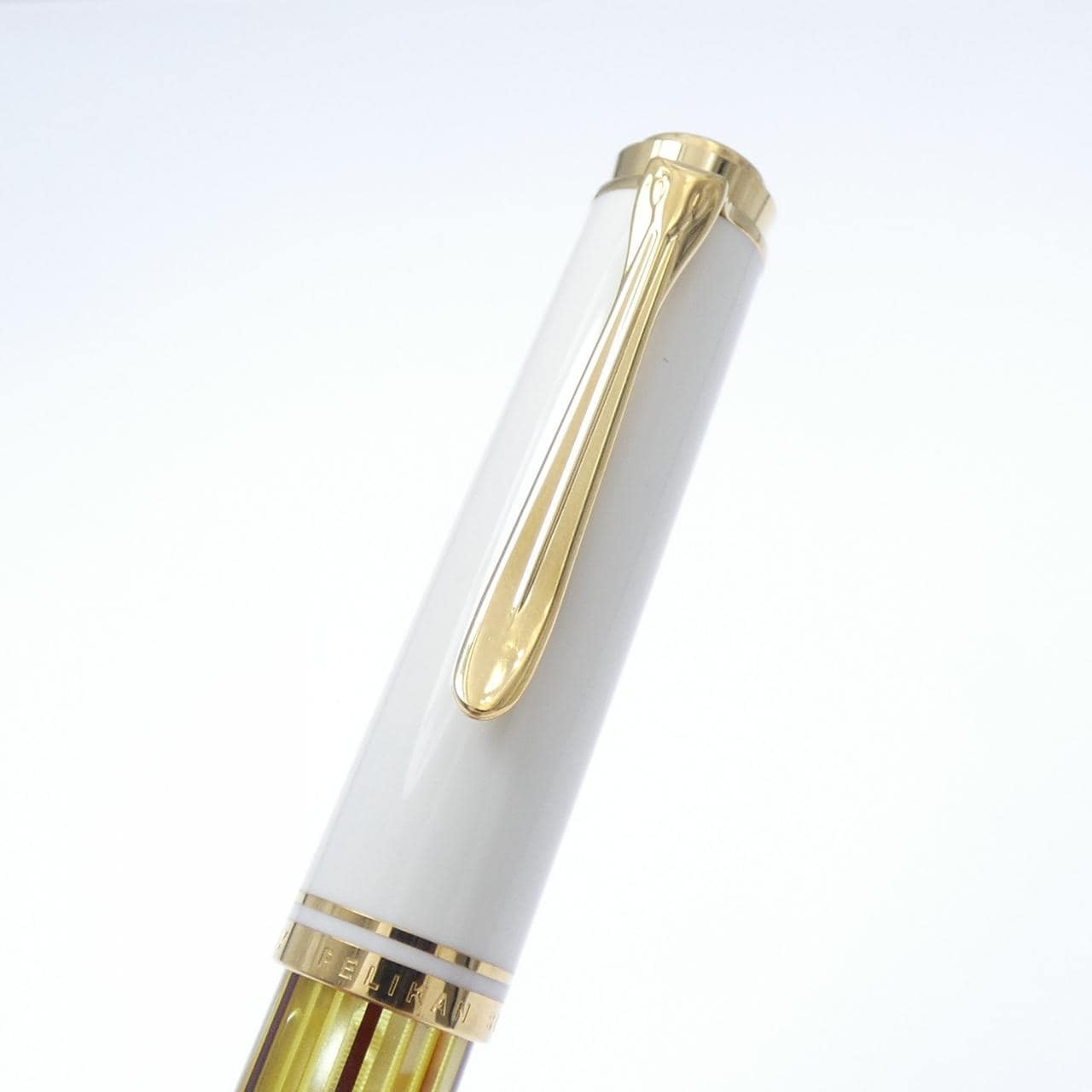 Pelican Suvelane M400白色Total鋼筆