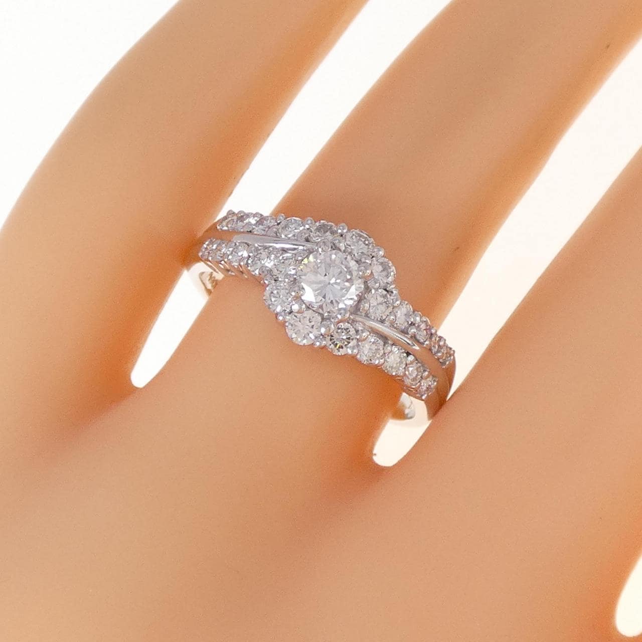 PT ダイヤモンド リング 1.05CT
