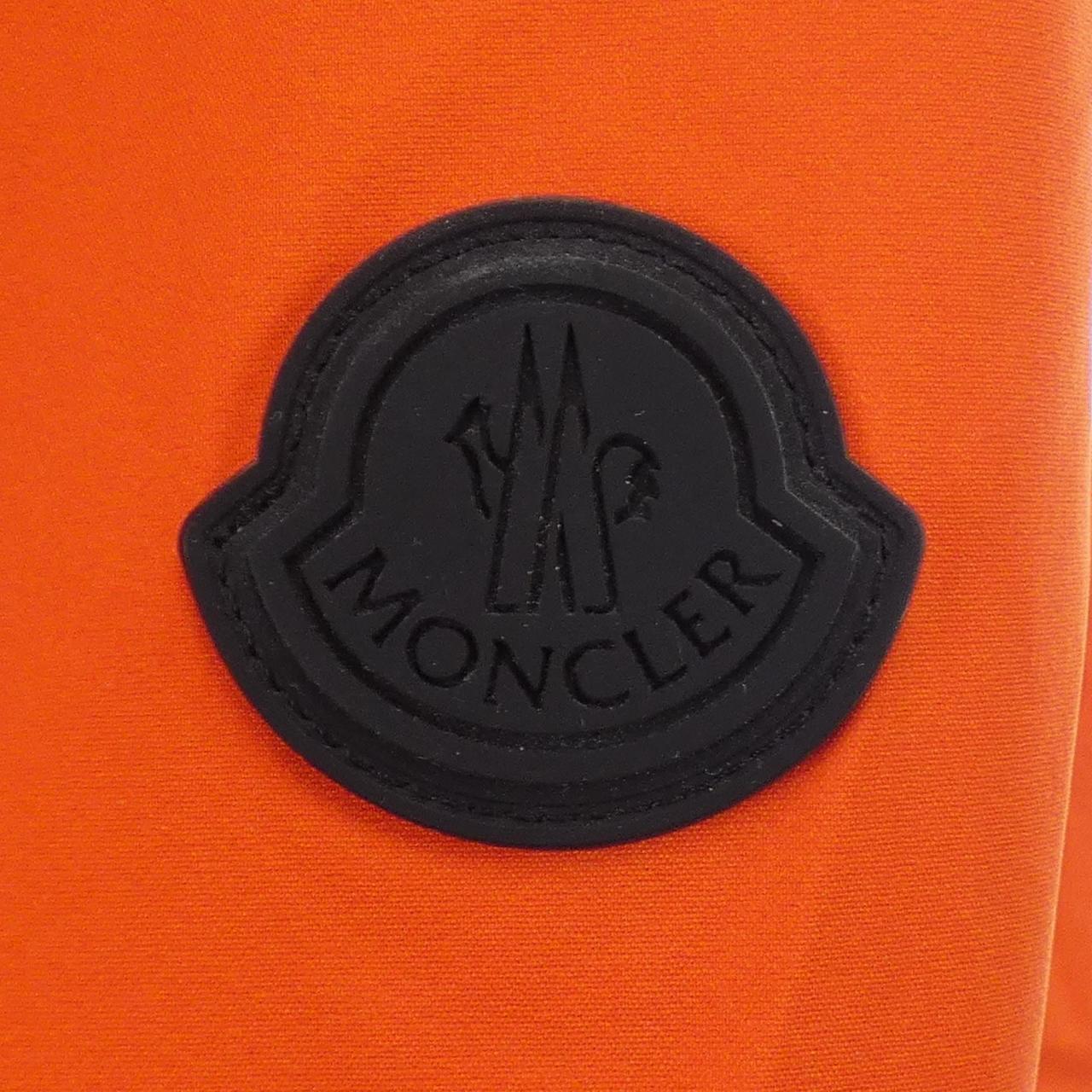 モンクレール MONCLER ダウンジャケット