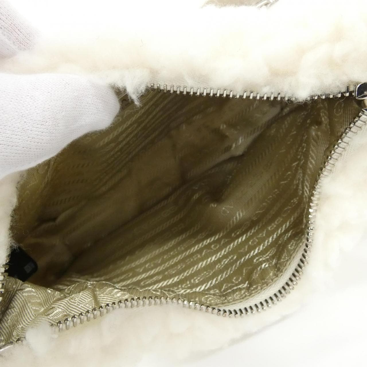 【新品】プラダ 1BH204 ショルダーバッグ