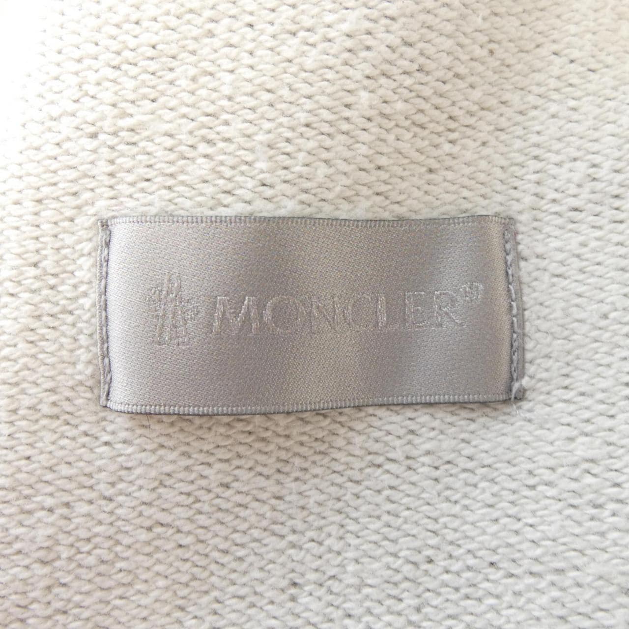 モンクレール MONCLER I10918H00023 M2642 ショートパンツ