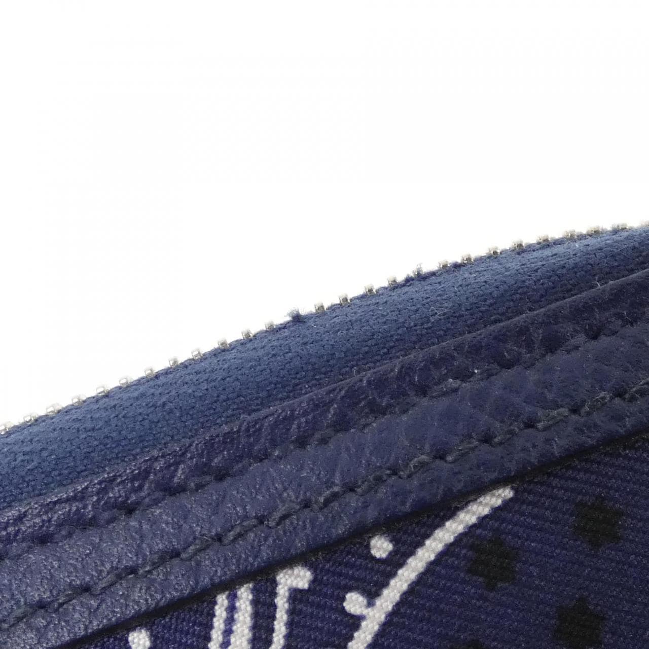 エルメス EPERON D'OR BANDANA ソワ クール 069691CK 財布