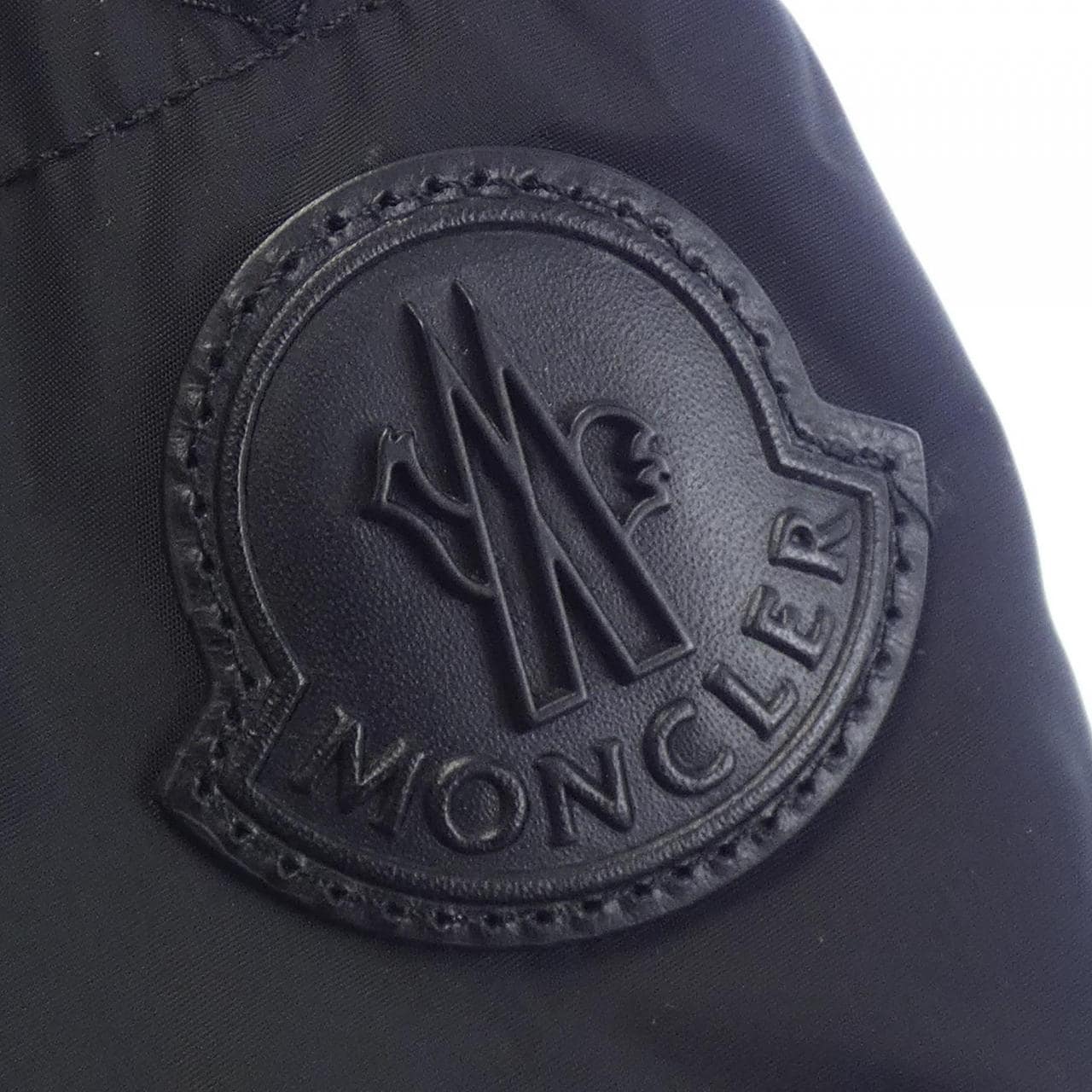 モンクレール MONCLER ダウンジャケット