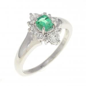 emerald ring