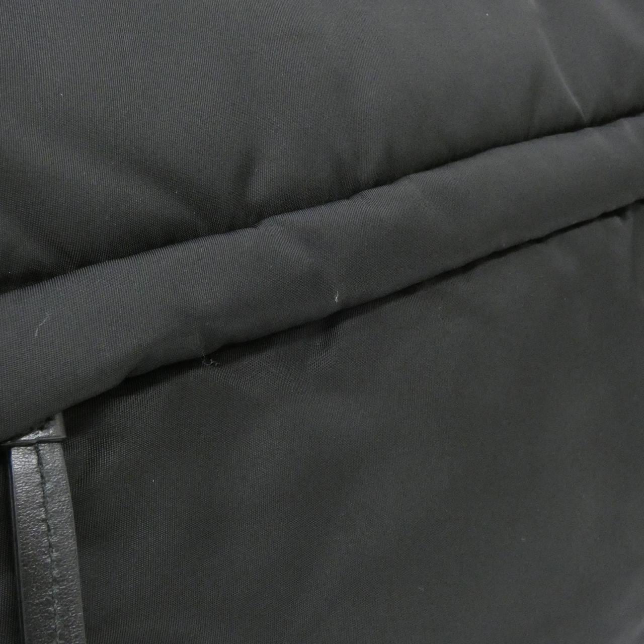 Prada 1BD256肩背包