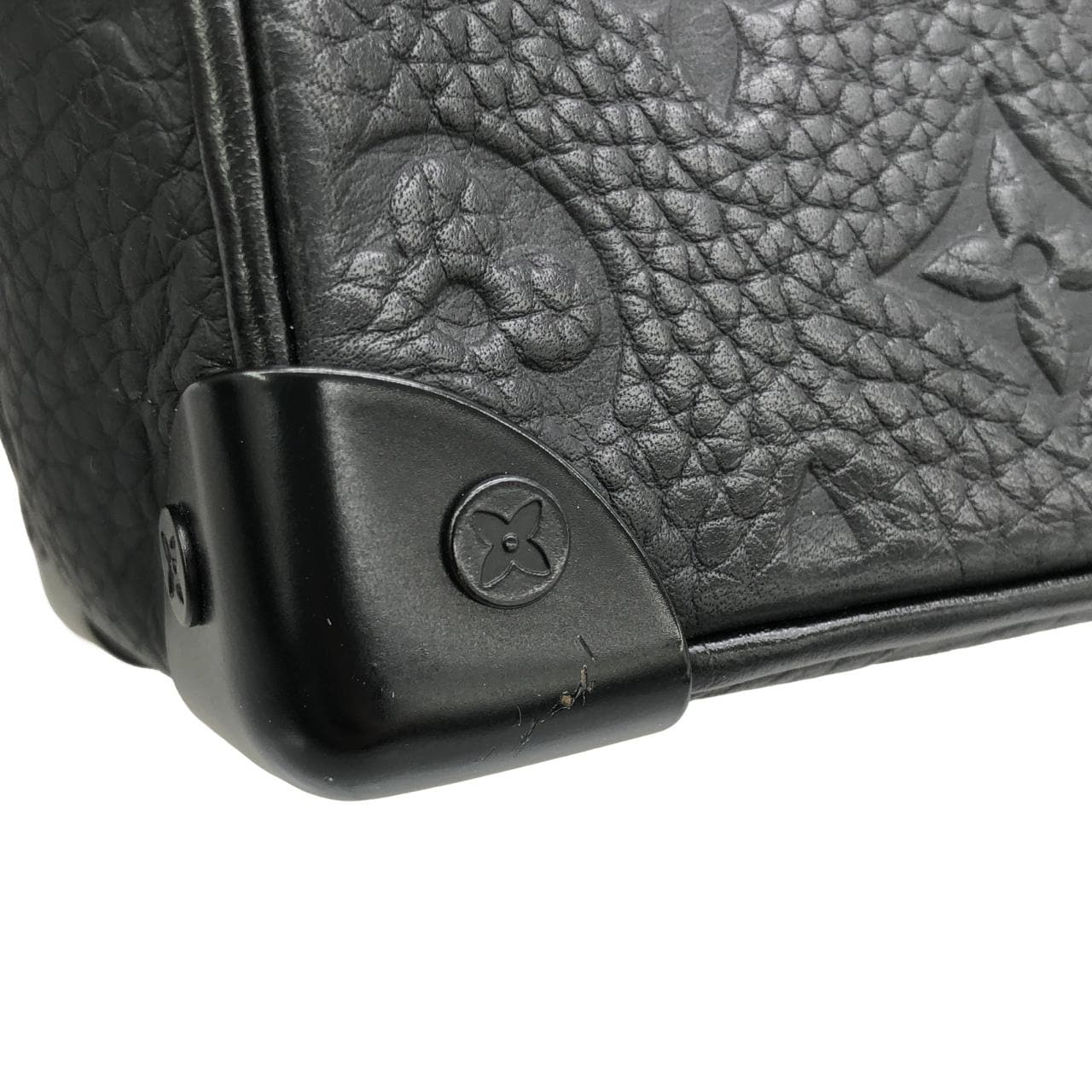 ルイヴィトン トリヨン モノグラム ミニ ソフトトランク M55702 ショルダーバッグ