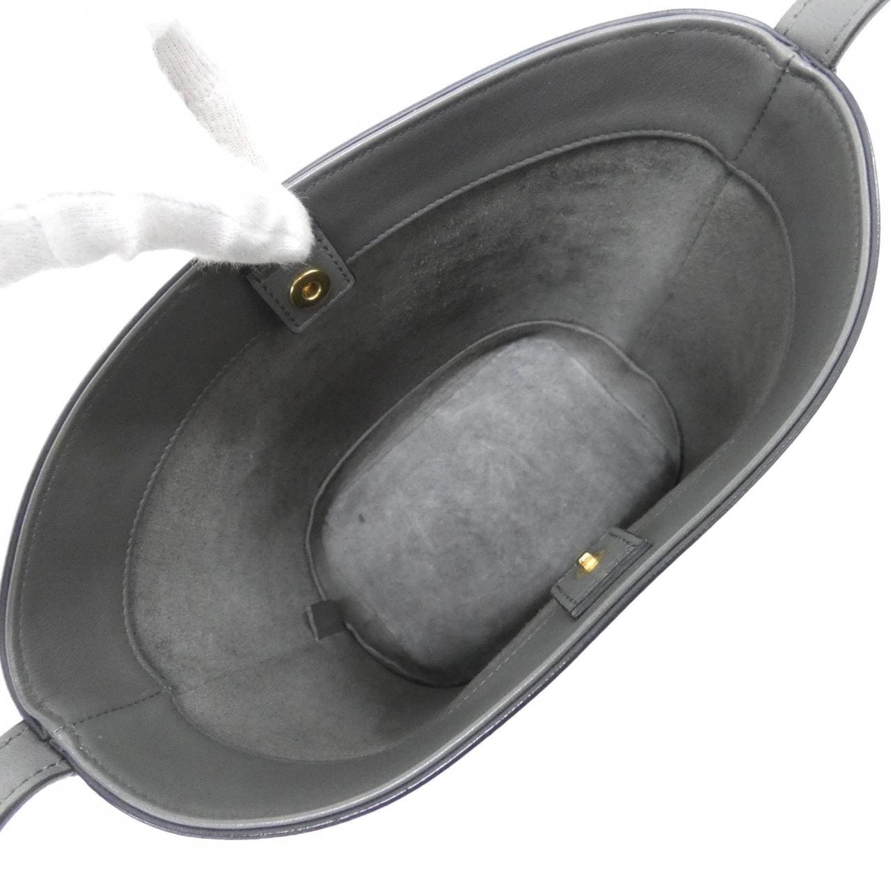 セリーヌ スモール バケット キュイル トリオンフ 198243DU3 ショルダーバッグ