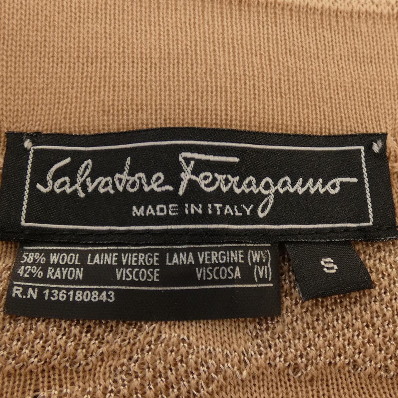 サルヴァトーレフェラガモ SALVATORE FERRAGAMO スカート