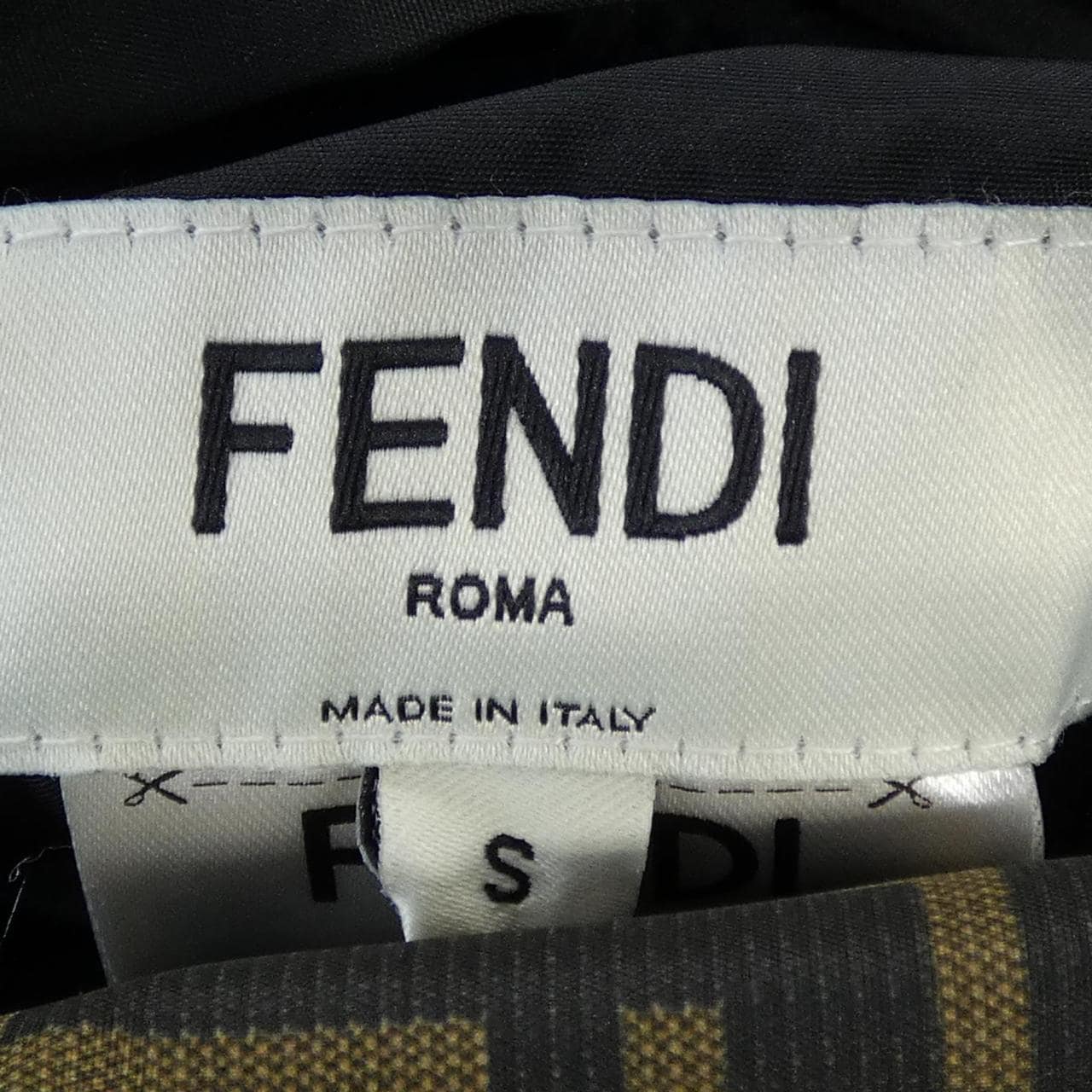 フェンディ FENDI FAN052 AGMY ブルゾン