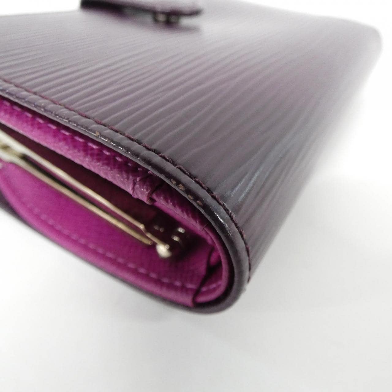 ルイヴィトン エピ ポルト モネ ビエ ヴィエノワ M6364K 財布