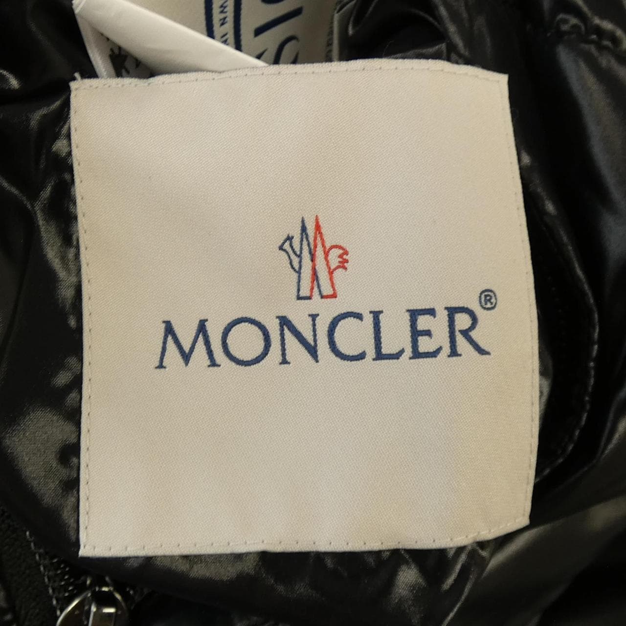 モンクレール MONCLER ダウンジャケット