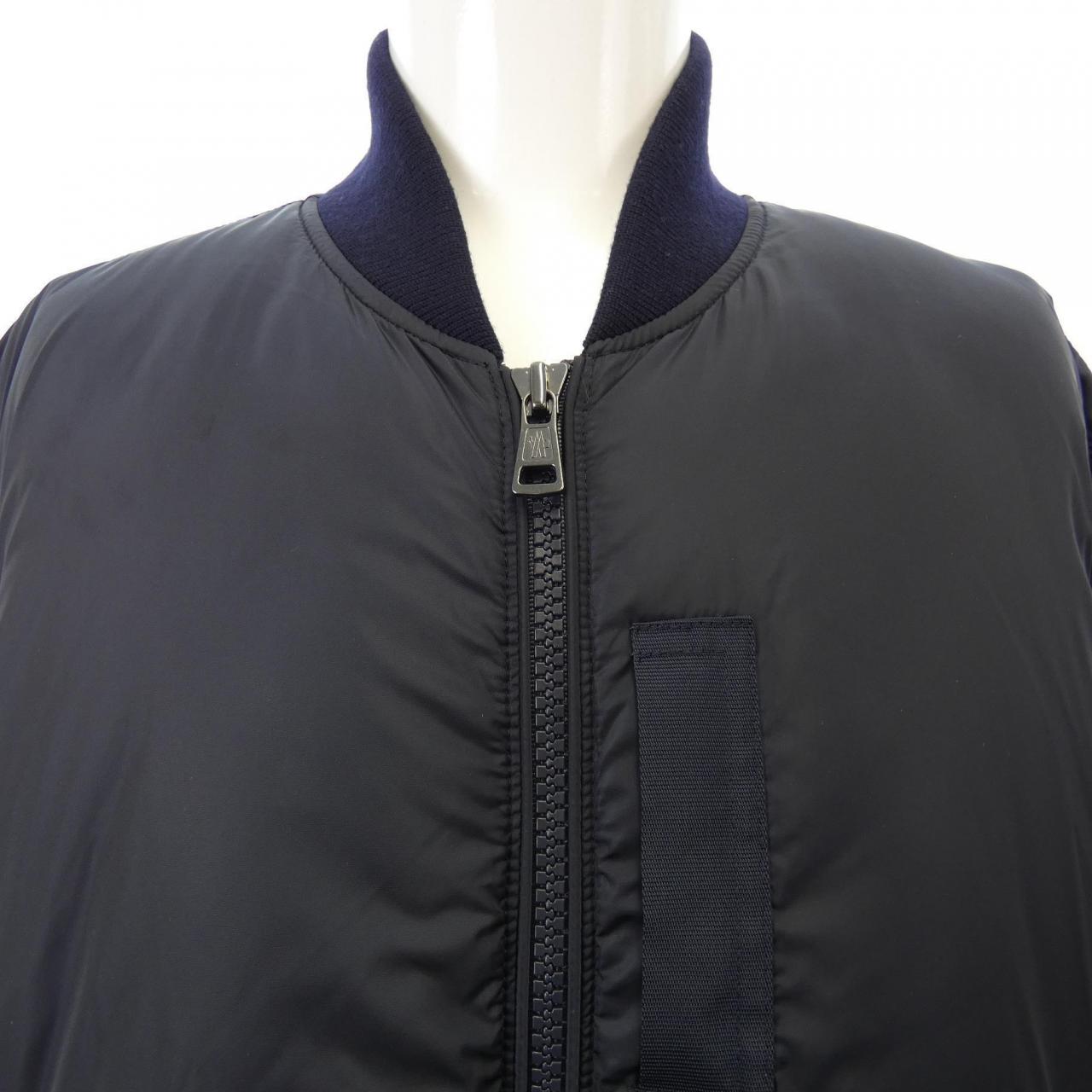 モンクレール MONCLER ダウンジャケット