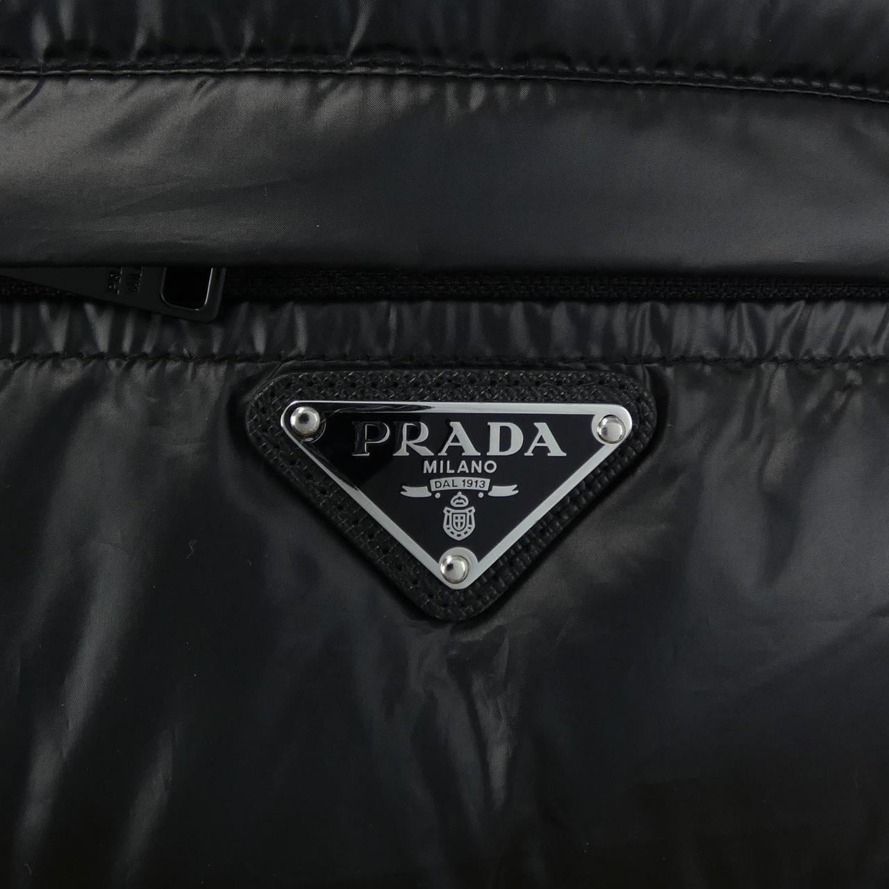 プラダ PRADA トライアングルロゴ SGH065 R212 11HU ダウンベスト