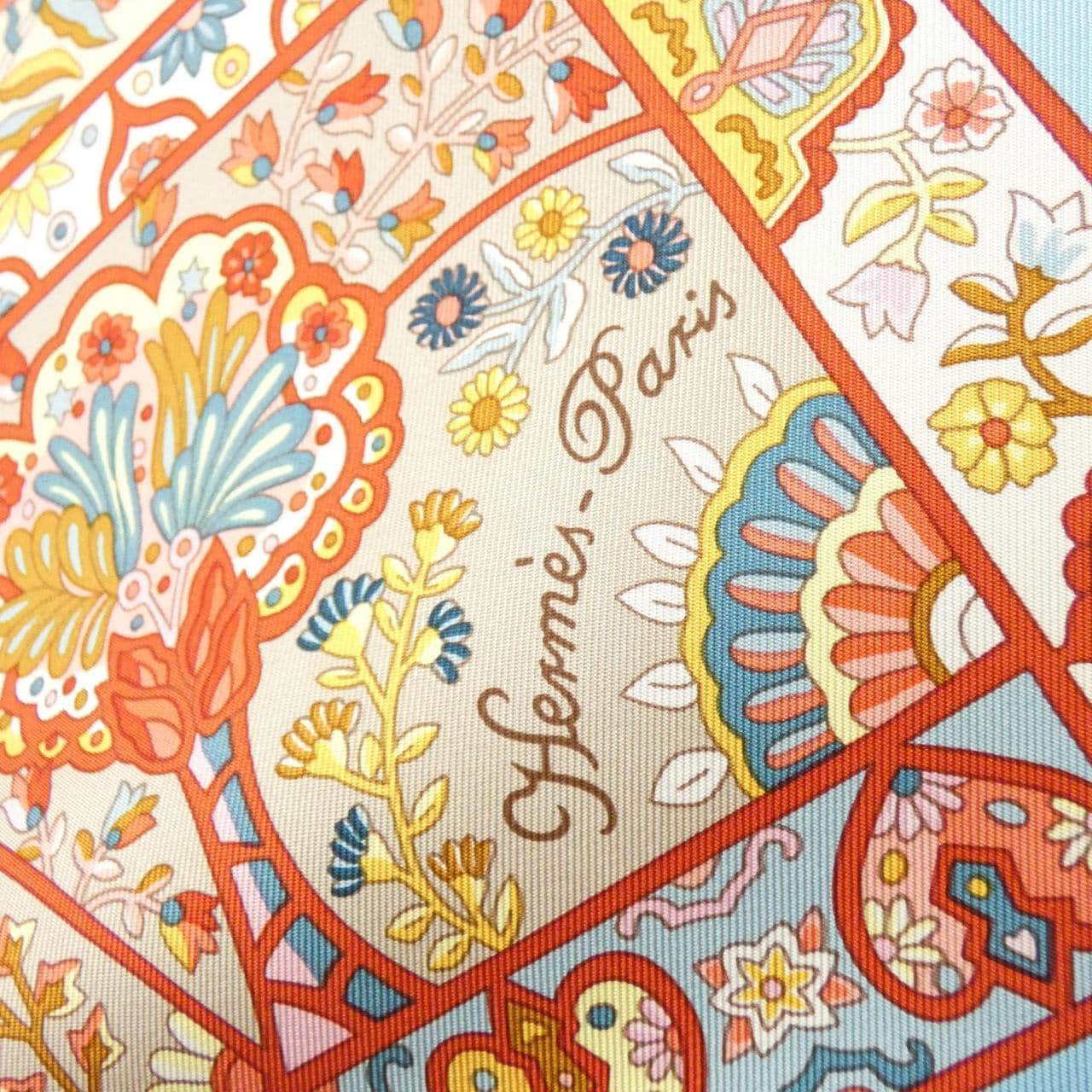 エルメス AU PAYS DES OISEAUX FLEURS カレ スカーフ