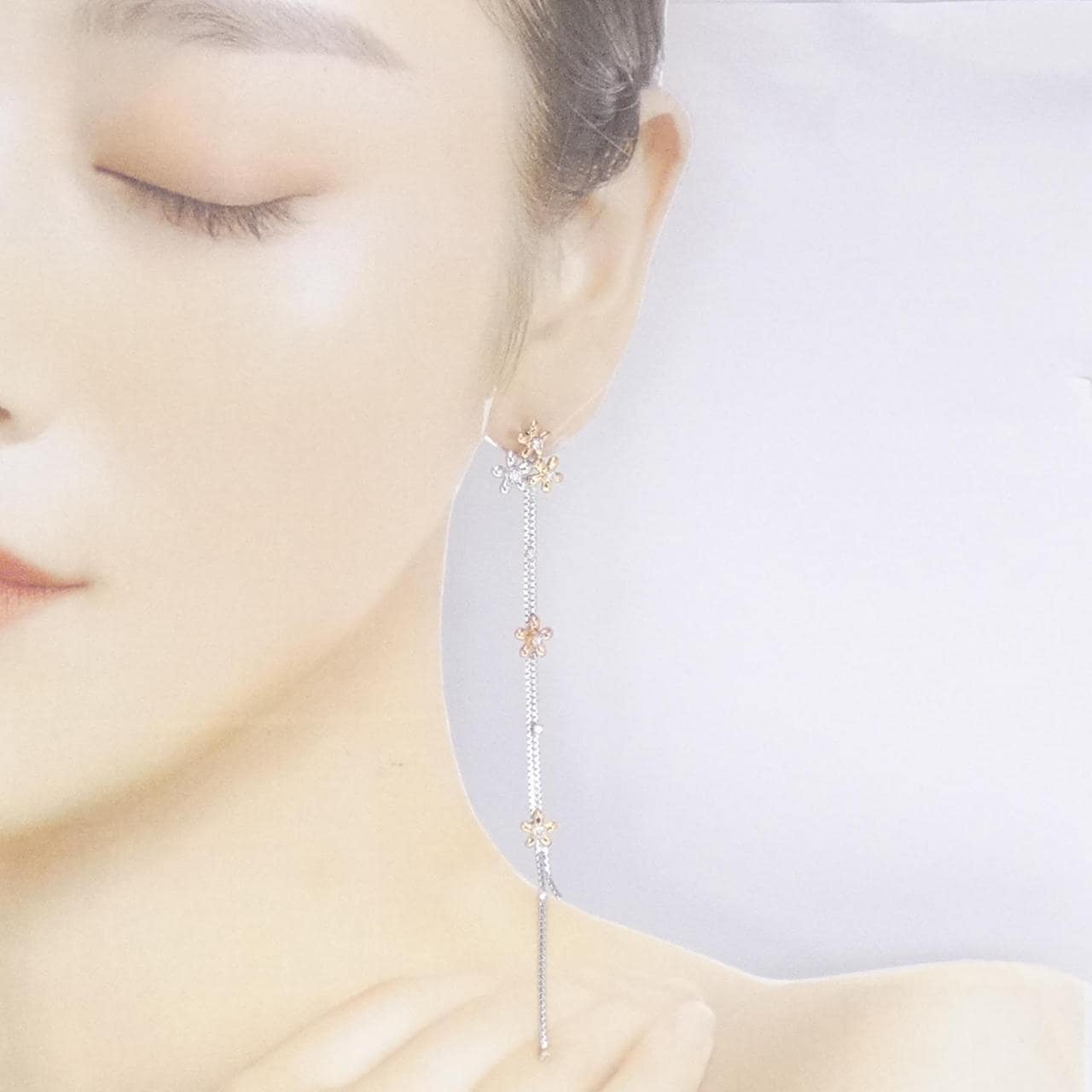 750 Three Colors/K18WG Flower Diamond Earrings 0.60CT