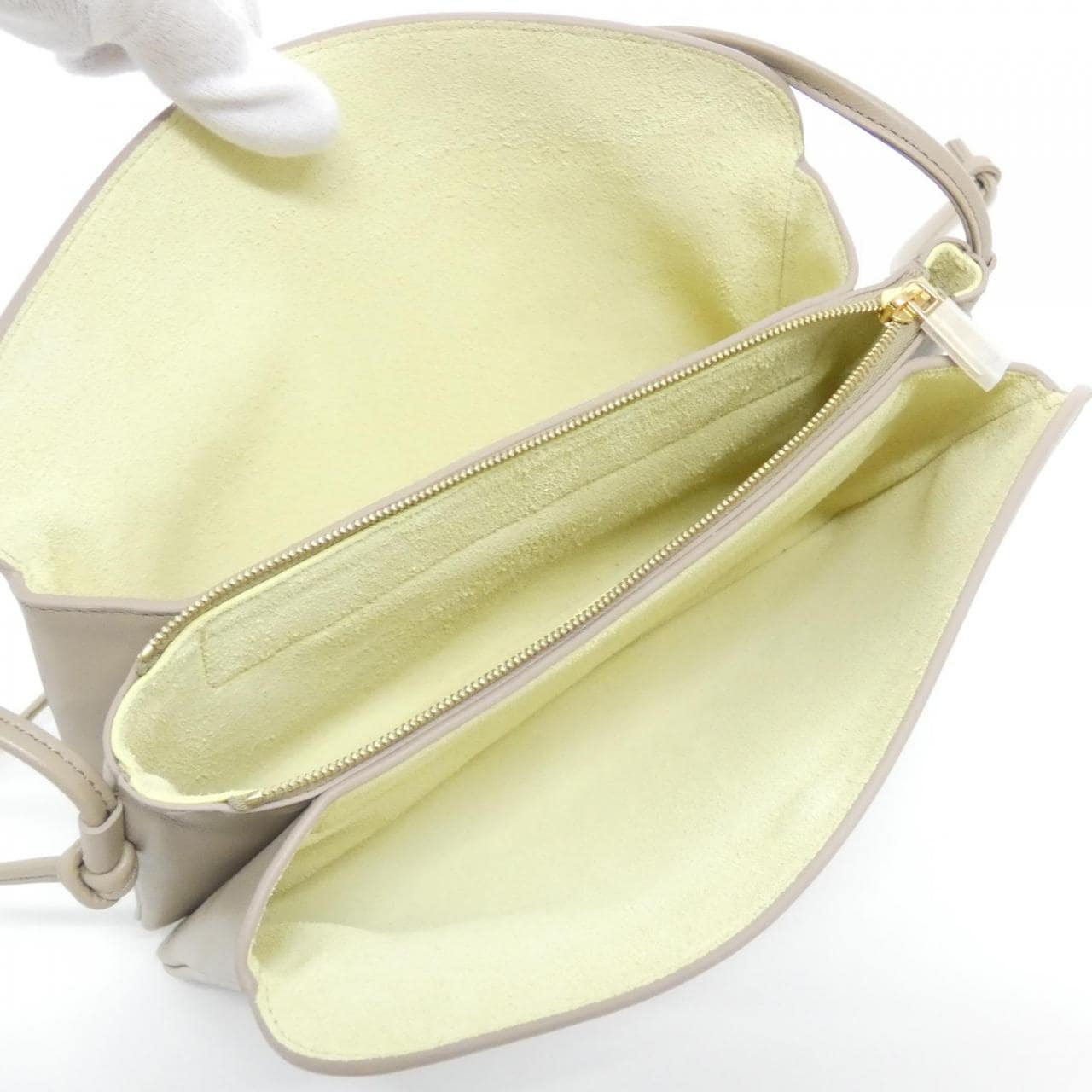 【新品】セリーヌ TRIO FLAP 10P862O86 ショルダーバッグ