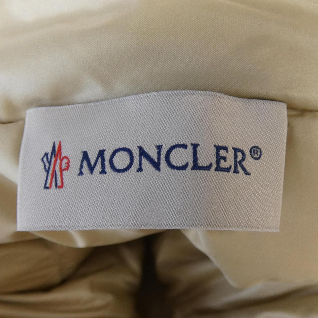 【新品】モンクレール MONCLER K20939B00024 ダウンジャケット